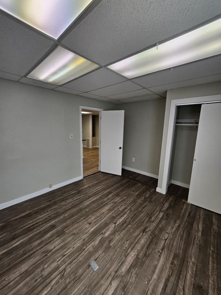 1044 N Eskew Rd - Photo 5 of 13