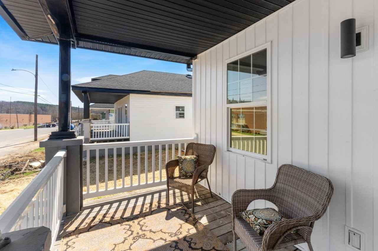 417/419 Novelty St - Photo 2 of 10