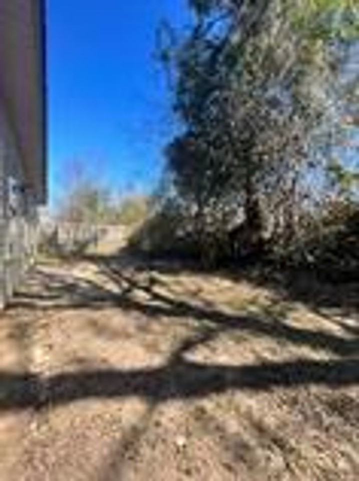 3208 Fawn Dr - Photo 3 of 18