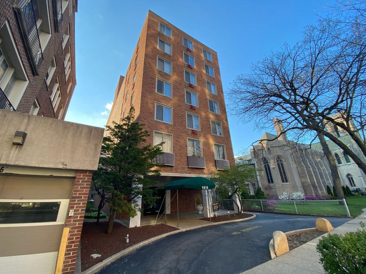1616 HINMAN - Photo 2 of 24
