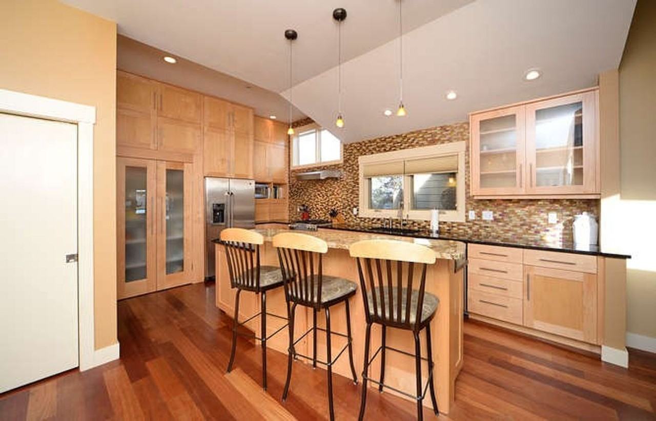 3926 Promontory Ct - Photo 3 of 17