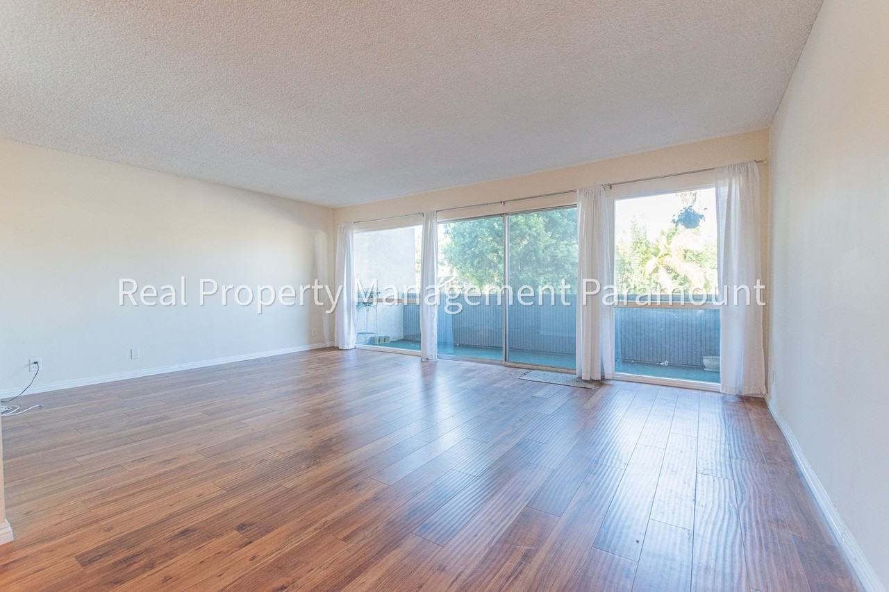 5300 Fairview Blvd #1