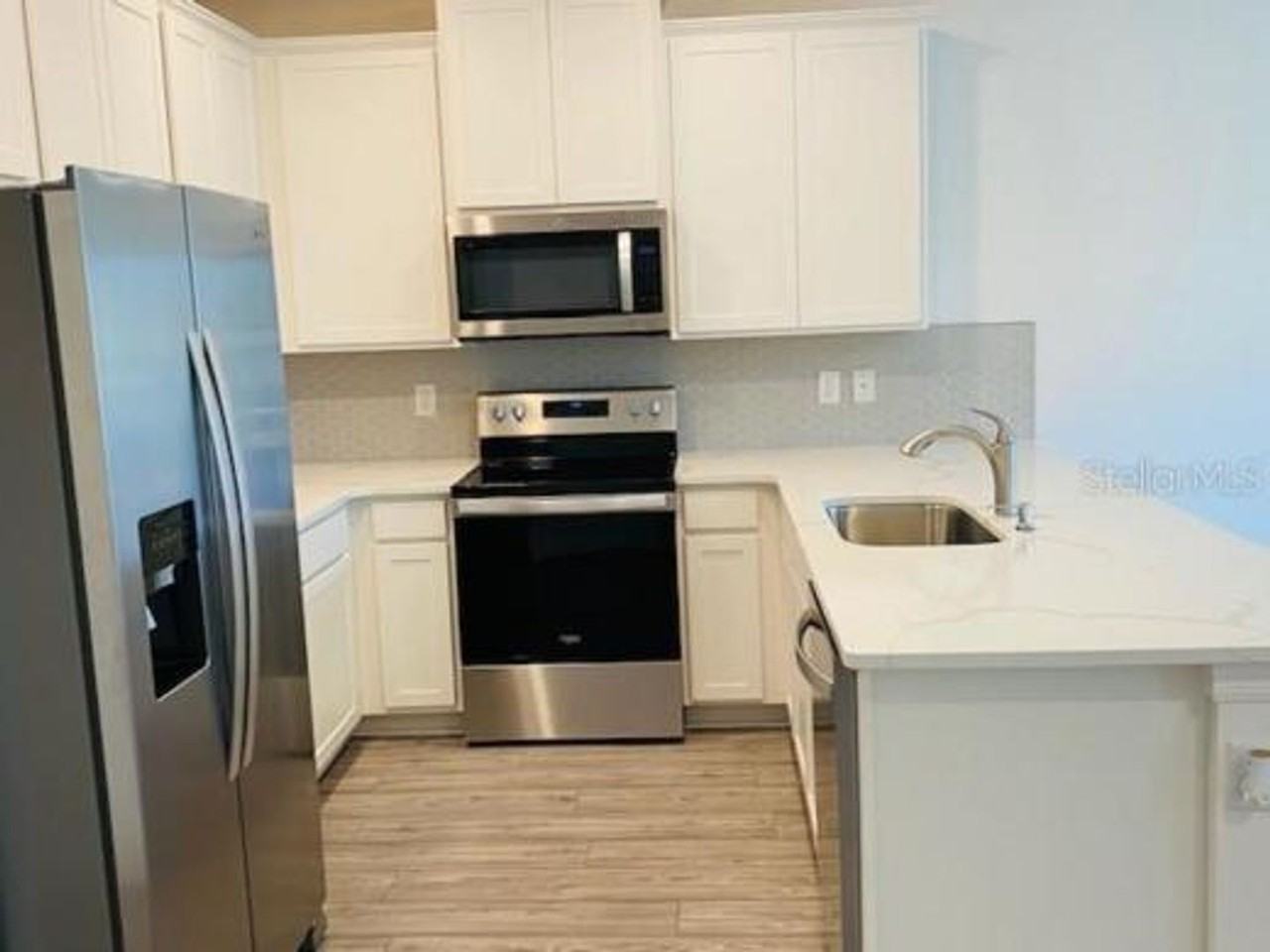 4916 Gulf Waters Dr - Photo 4 of 34