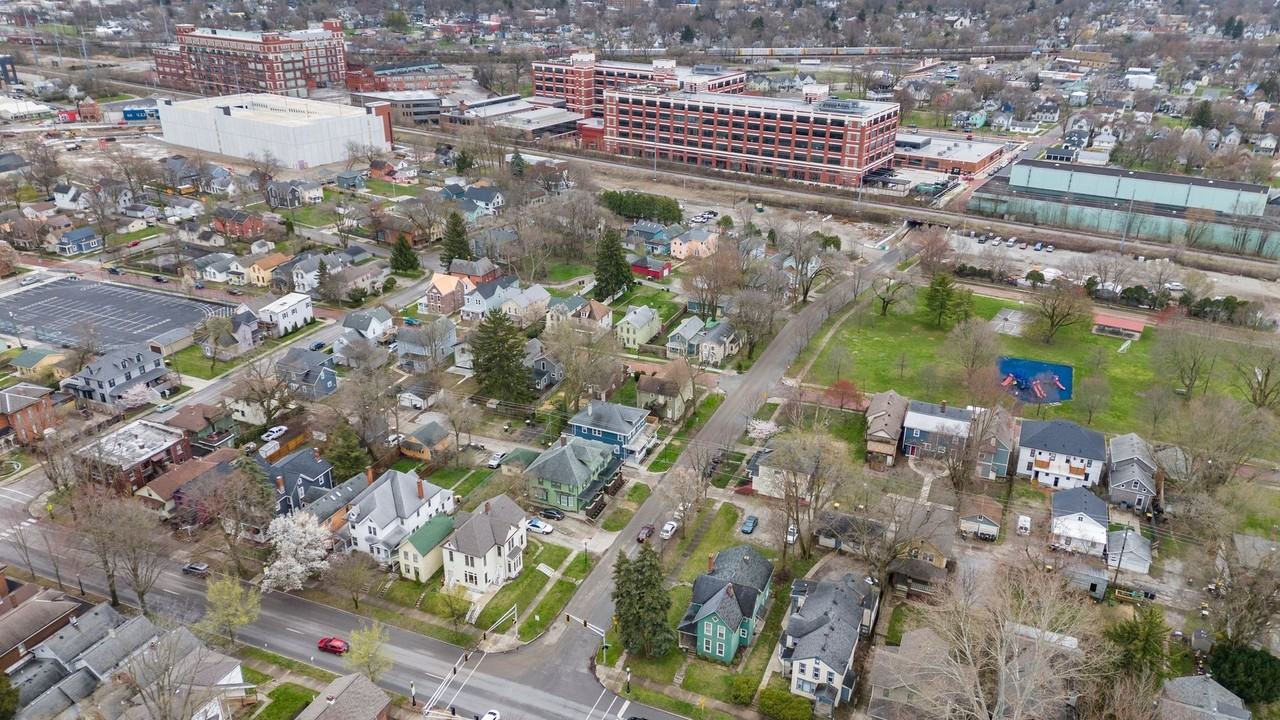 1213 W Jefferson Blvd - Photo 5 of 48