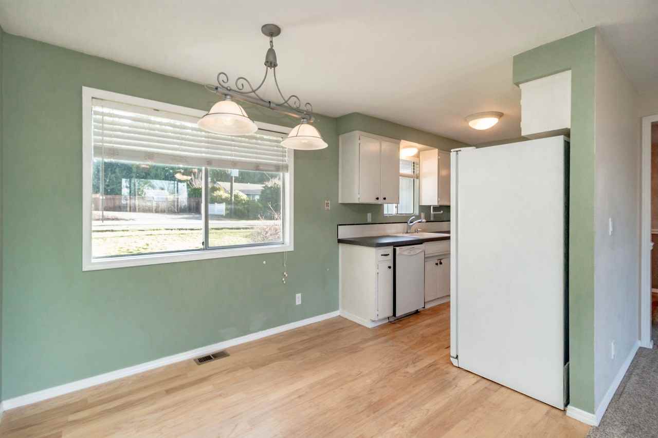 12518 Robinhood Ln - Photo 2 of 31