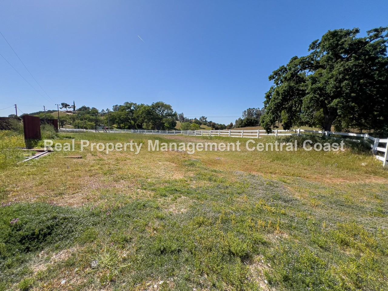 4285 Blue Rd - Photo 3 of 19