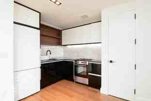 194 Hawthorne St #1R - Photo 1 of 1