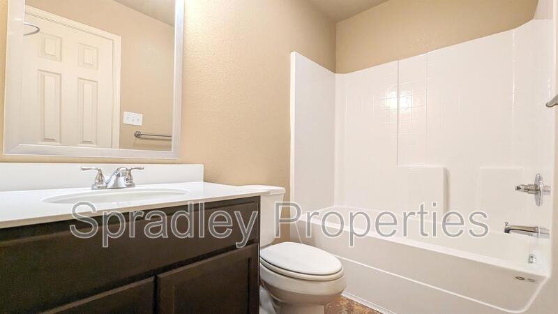 1012 Kerr Ct Apt B - Photo 7 of 9