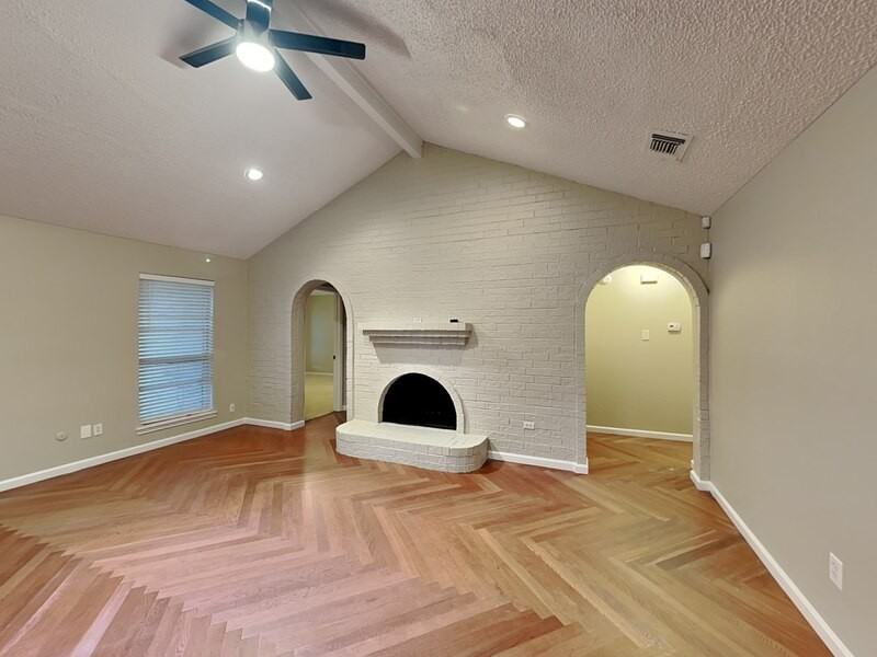 7709 Silveridge Dr - Photo 2 of 19