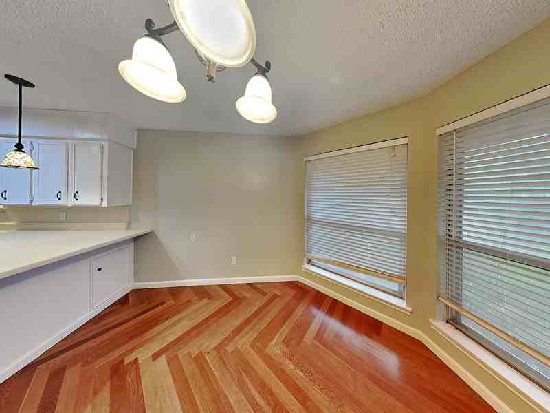 7709 Silveridge Dr - Photo 5 of 19