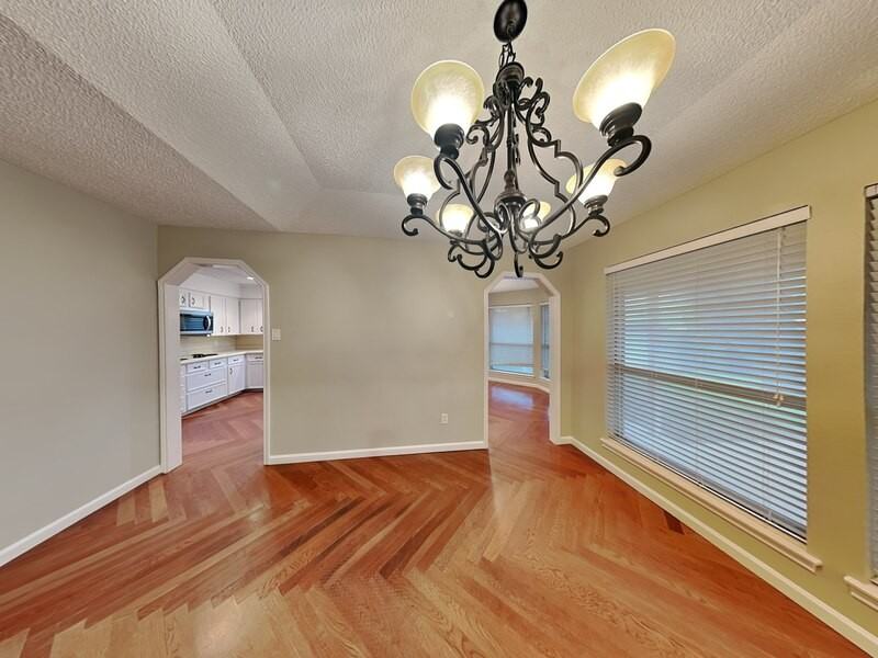7709 Silveridge Dr - Photo 6 of 19