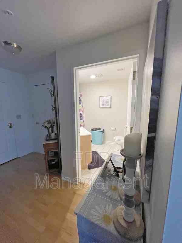 660 East Ave #304 - Photo 4 of 13