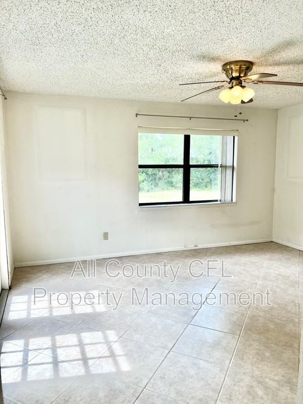 718 Buckminster Cir - Photo 5 of 16