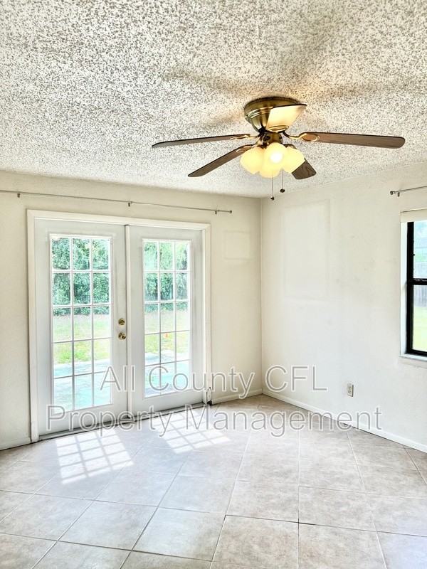 718 Buckminster Cir - Photo 6 of 16