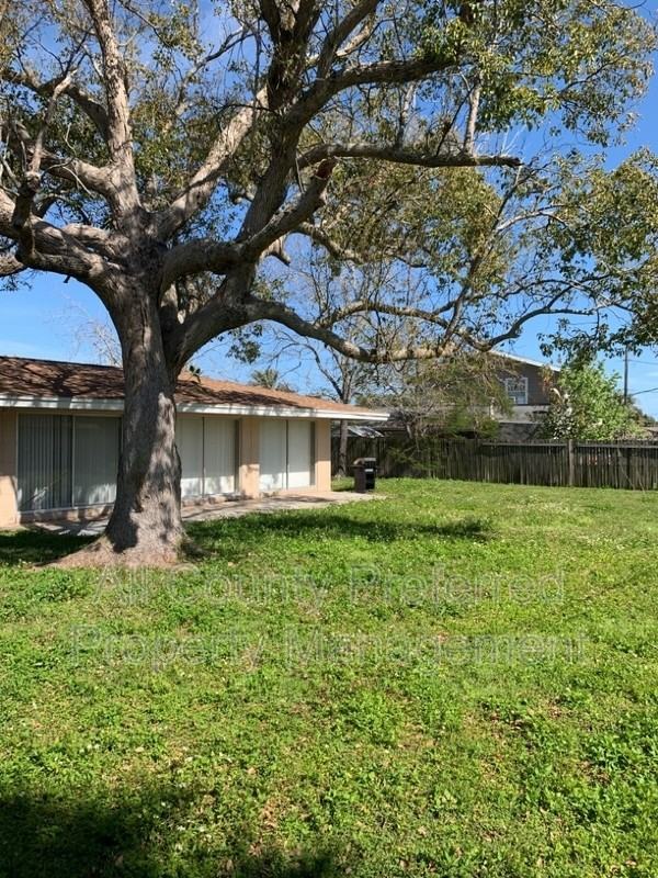 935 Bolton Ln - Photo 4 of 13