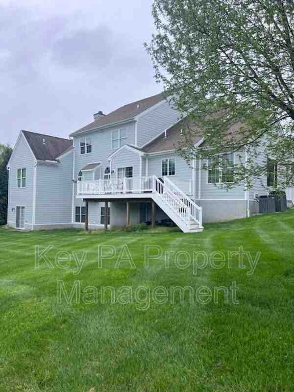 155 Harrogate Dr - Photo 4 of 38