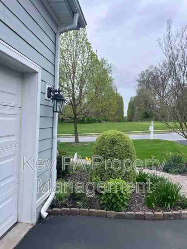 155 Harrogate Dr - Photo 7 of 38