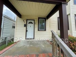 featured image of 2713 Oak Ave #1