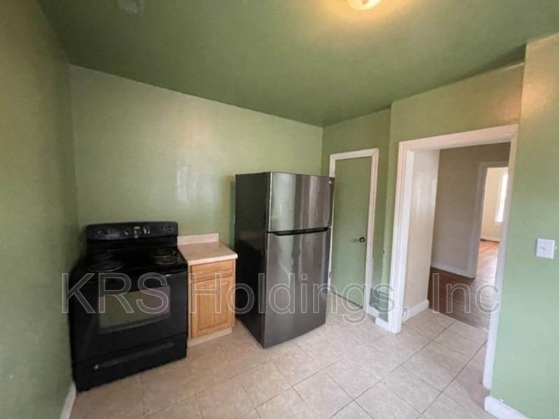2713 Oak Ave #1 - Photo 2 of 9