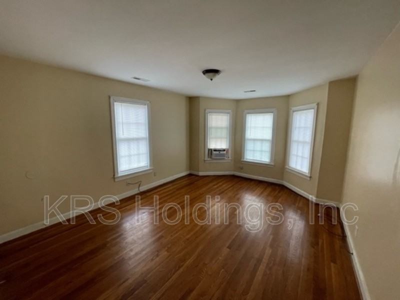2713 Oak Ave #1 - Photo 6 of 9