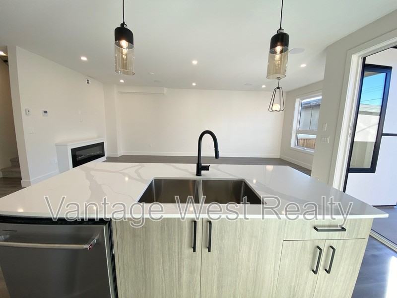 401 Morrison Ave #4 - Photo 7 of 40