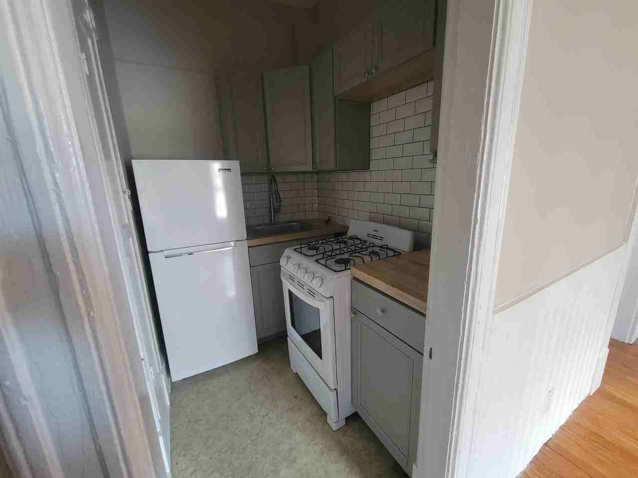 2136 5th Avenue - Photo 3 of 6