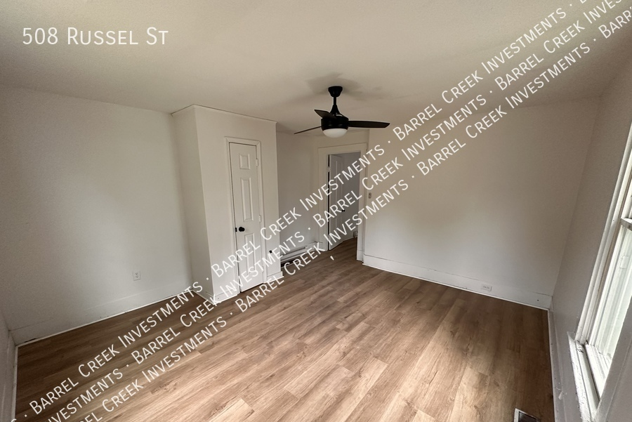 508 Russell Street - Photo 6 of 7