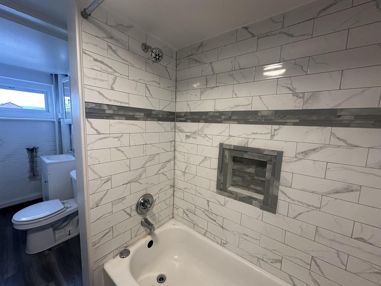 10 W Fulton St - Photo 2 of 9