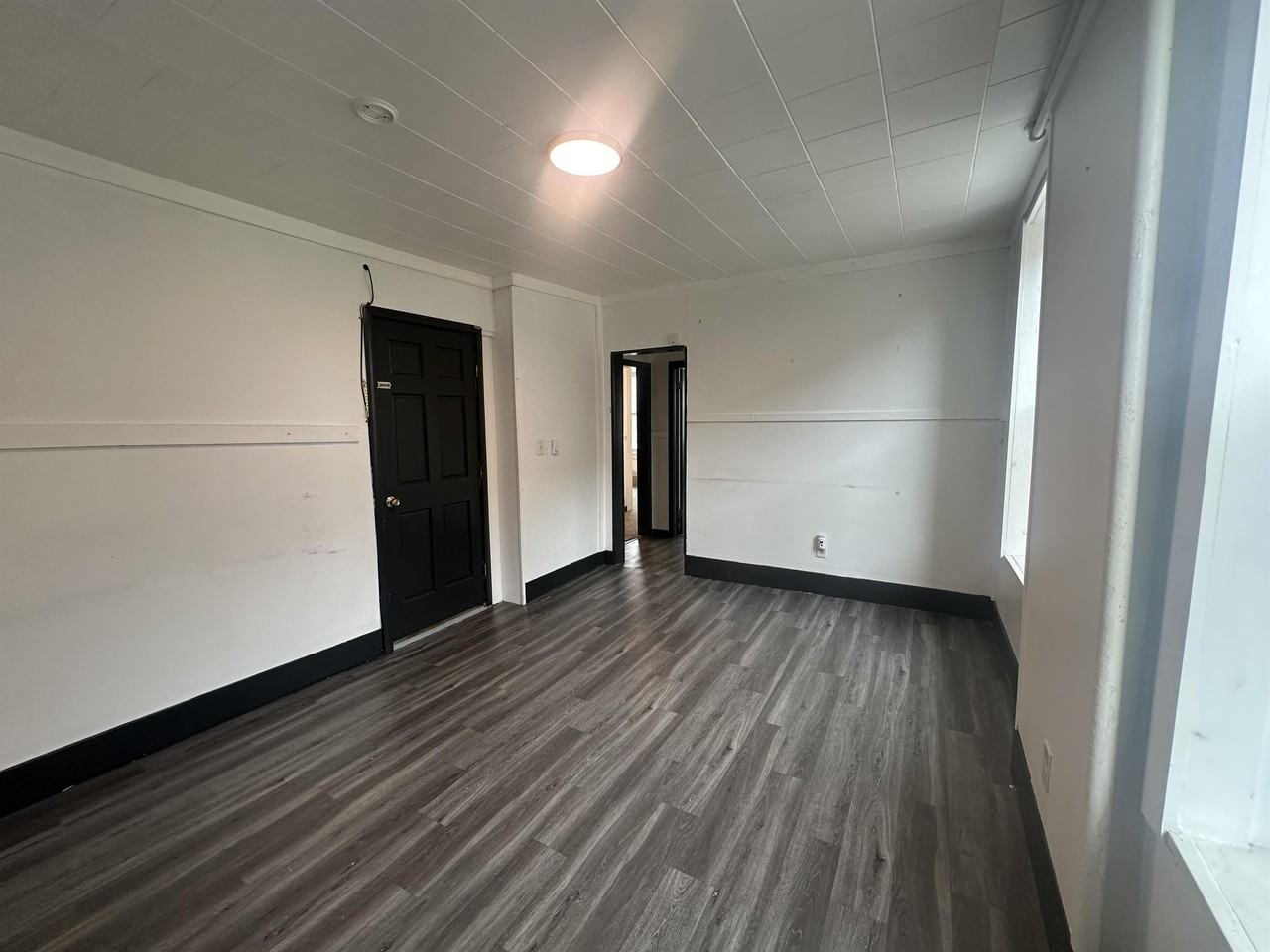 10 W Fulton St - Photo 6 of 9