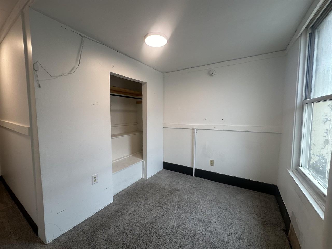 10 W Fulton St - Photo 7 of 9