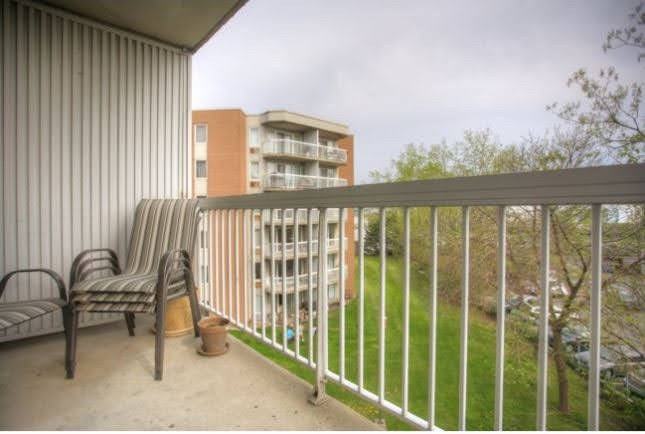 2320 Rue Ward - Photo 3 of 7