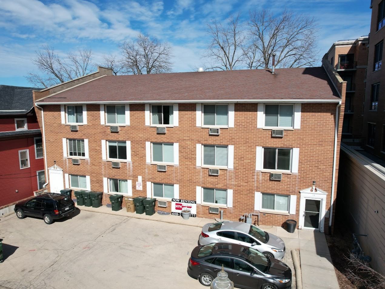 15 N Hancock St - Photo 7 of 38