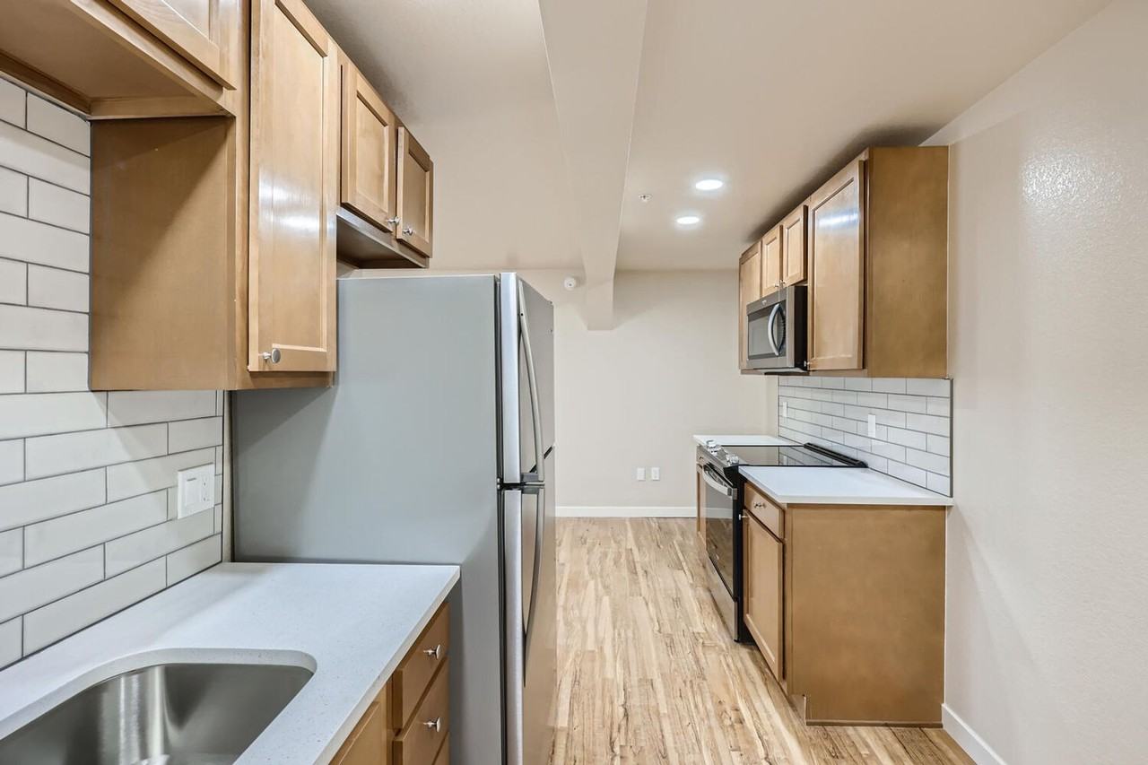 Carr Street Flats - Photo 5 of 9