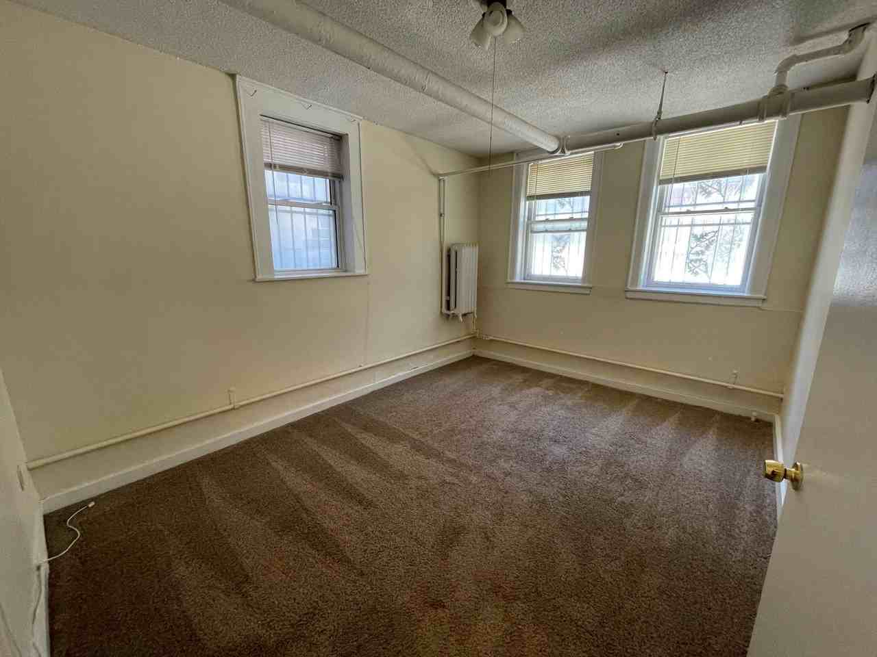 Spruce Place Apartments - Photo 5 of 6