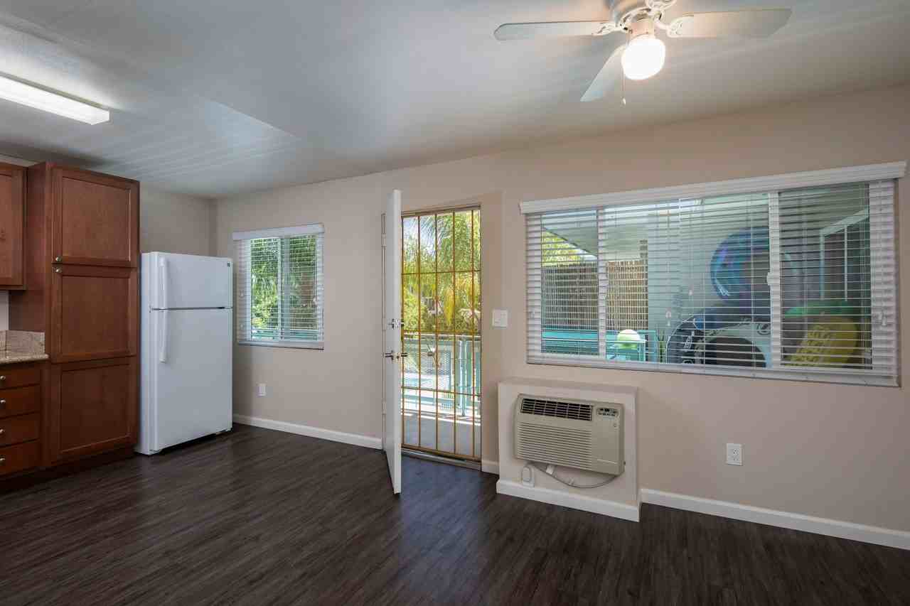 Move in specials! Grossmont Apartments located in the heart of La Mesa! - Photo 5 of 17