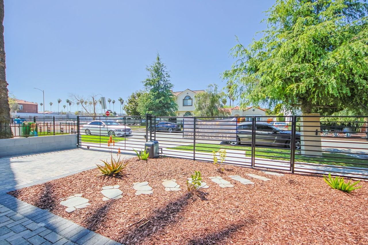 2850 Virginia Rd - Photo 3 of 33