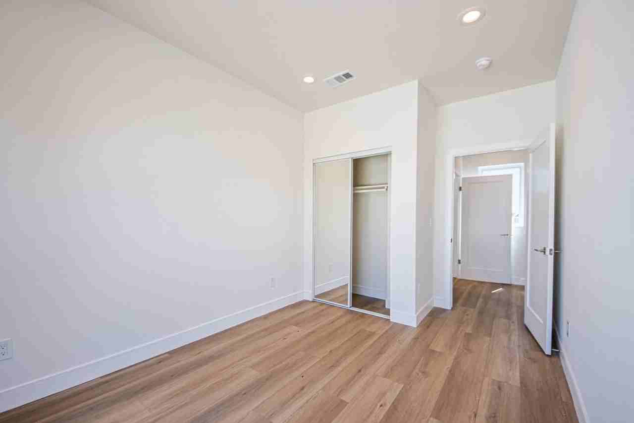 2850 Virginia Rd - Photo 5 of 33