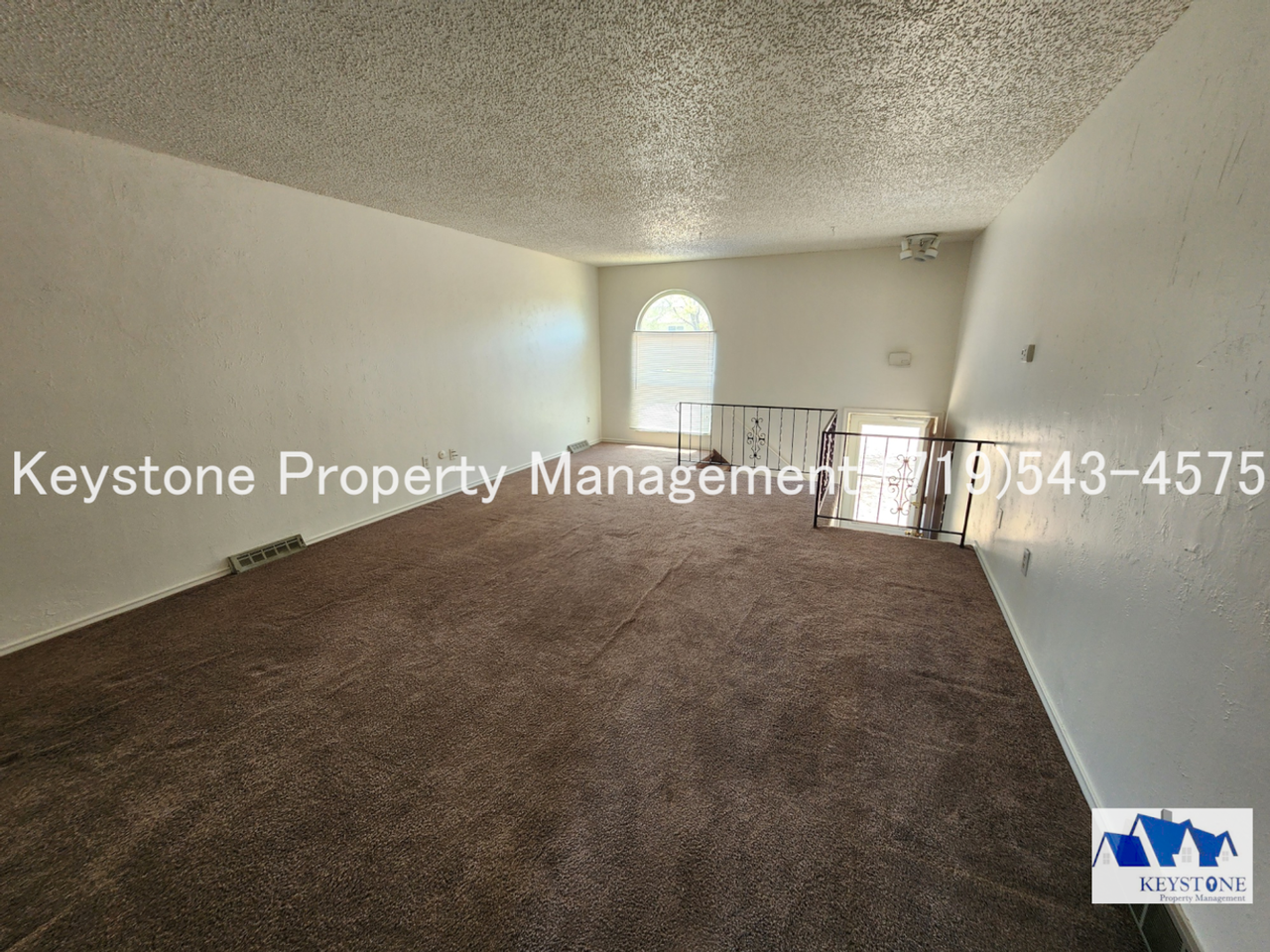 949 S Honeysuckle Dr - Photo 3 of 15