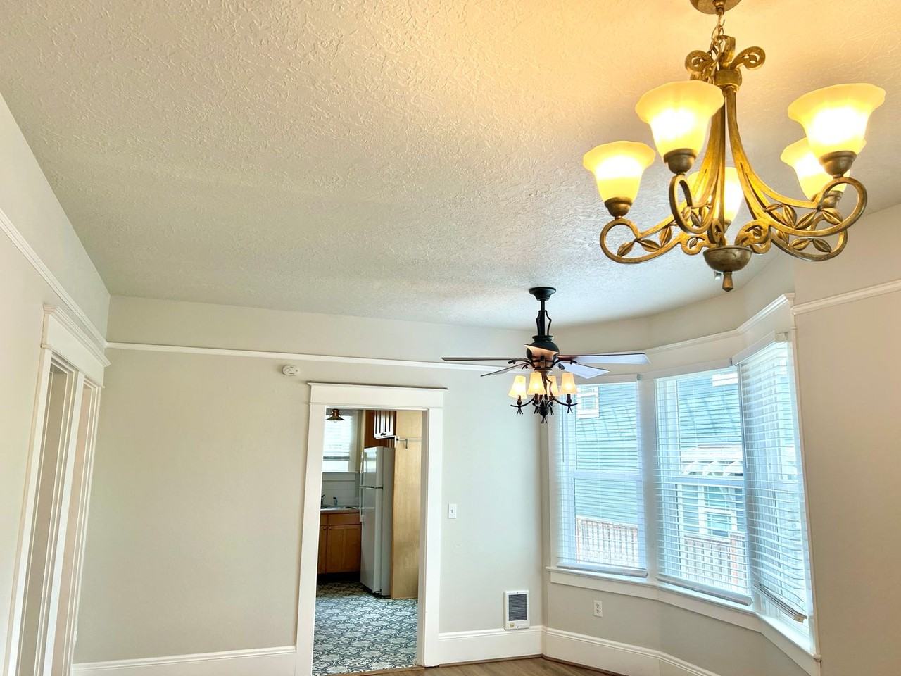 2866 Se Long St - Photo 2 of 32