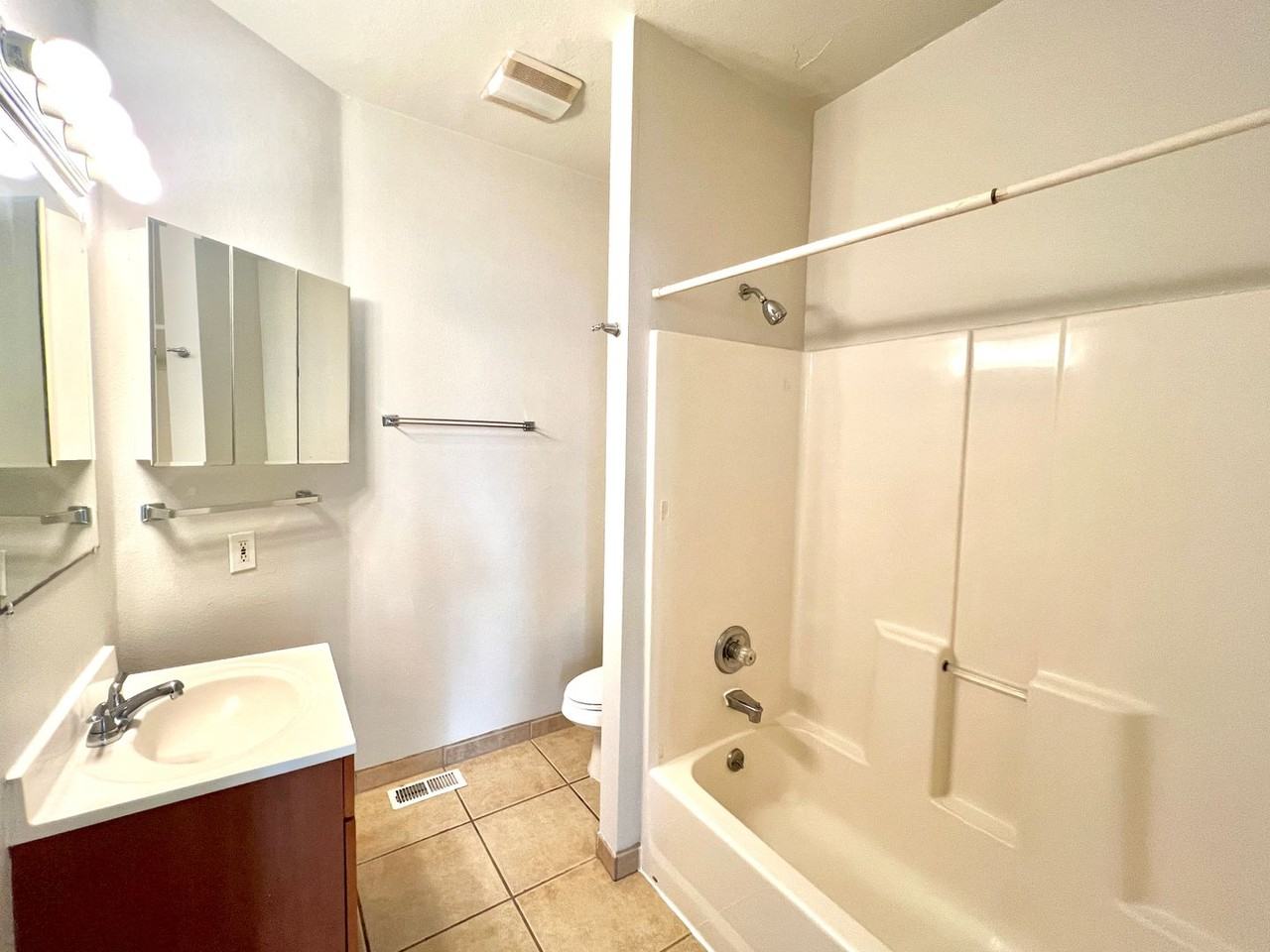 2866 Se Long St - Photo 7 of 32