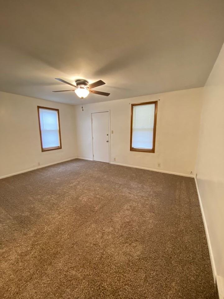 738-740 Y St - Photo 3 of 14