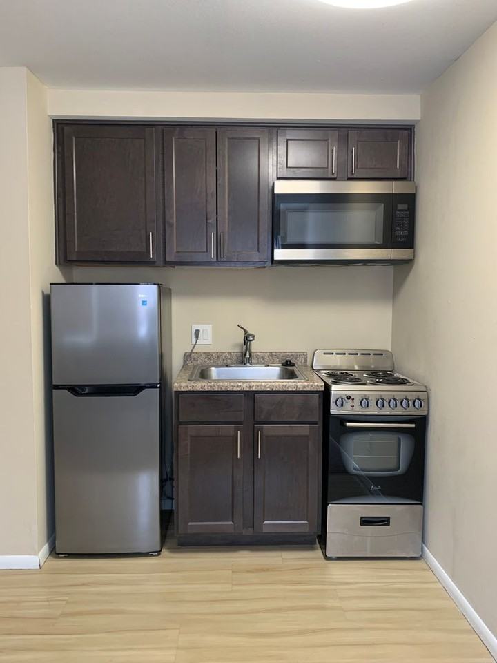 Imperial House - Photo 2 of 30