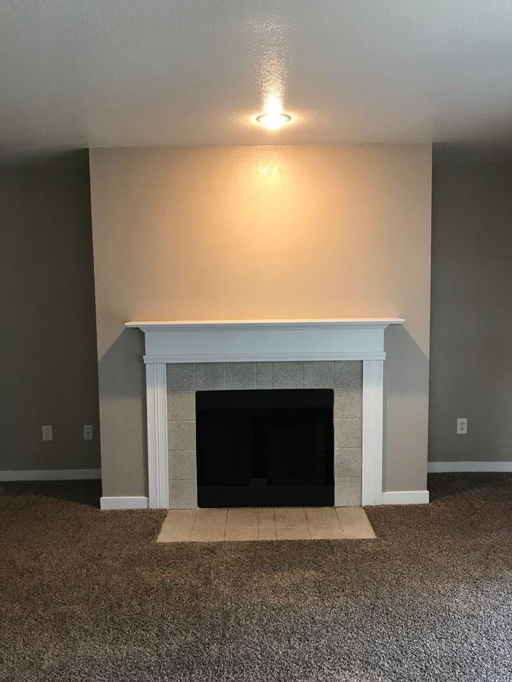 Signature Townhomes - Photo 5 of 19