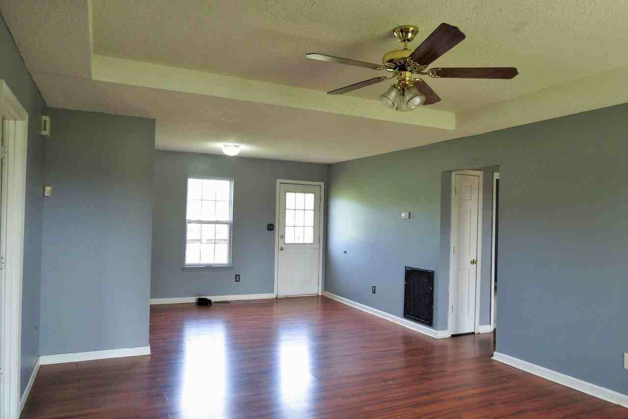 200 Rusty Dr - Photo 4 of 14