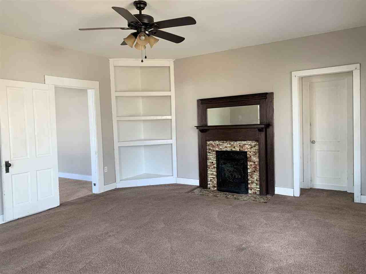 221 N College - Photo 3 of 6