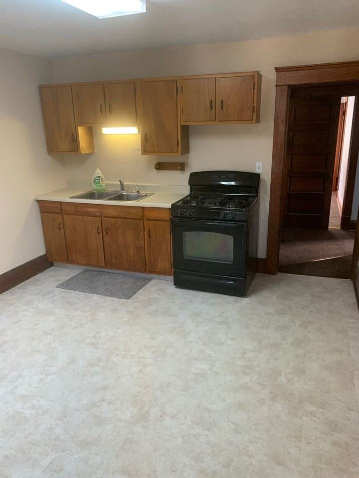 1026 W. Schaaf - Photo 3 of 19