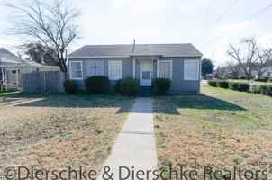 featured image of 2025 San Antonio St