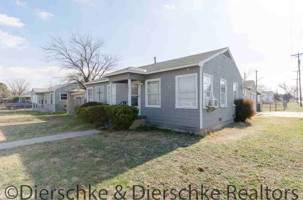 2025 San Antonio St - Photo 3 of 9