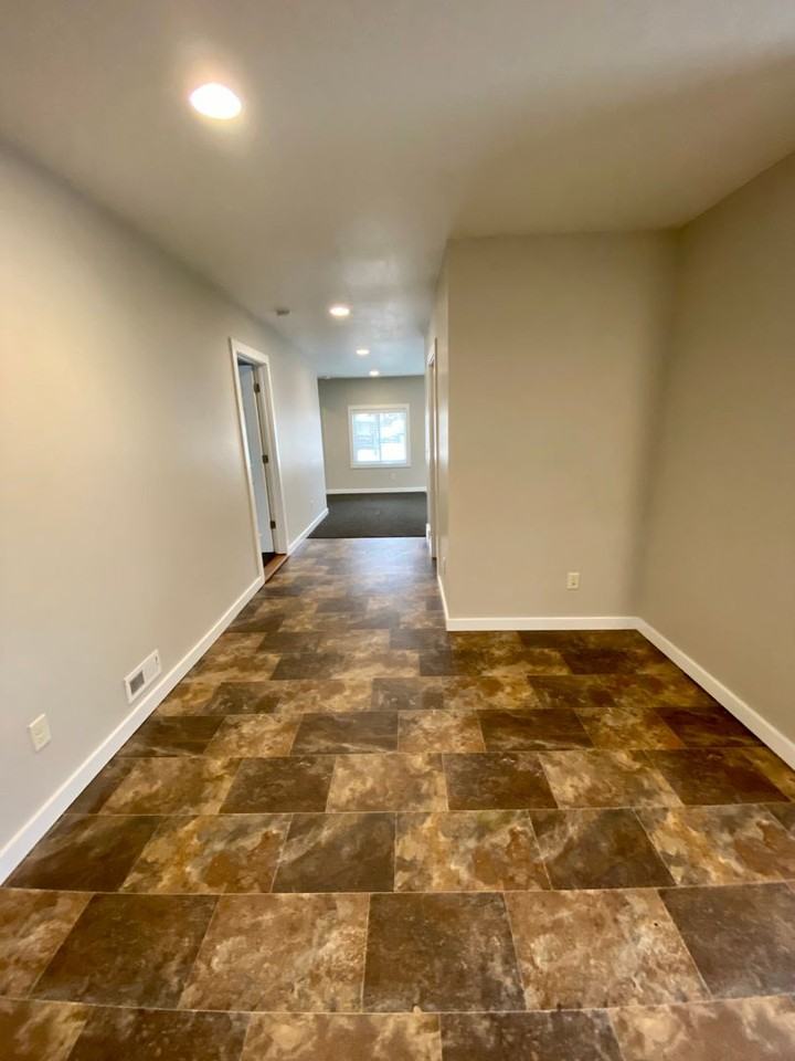 921 S Sherman Ave - Photo 7 of 16