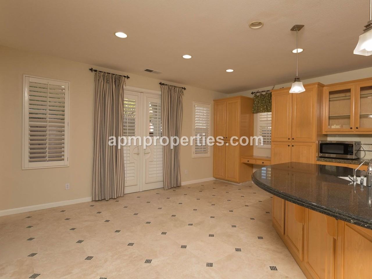 2291 Magnolia Bridge Dr - Photo 4 of 30
